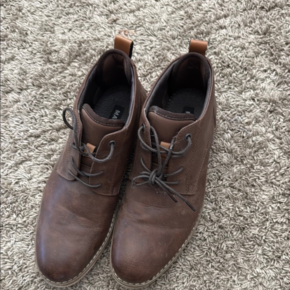 Men's Brown Leather Chukka Boots - Picture 2 of 6